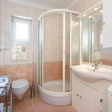 דירה Schoene In By Interhome *