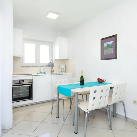 Schoene In By Interhome Appartamento